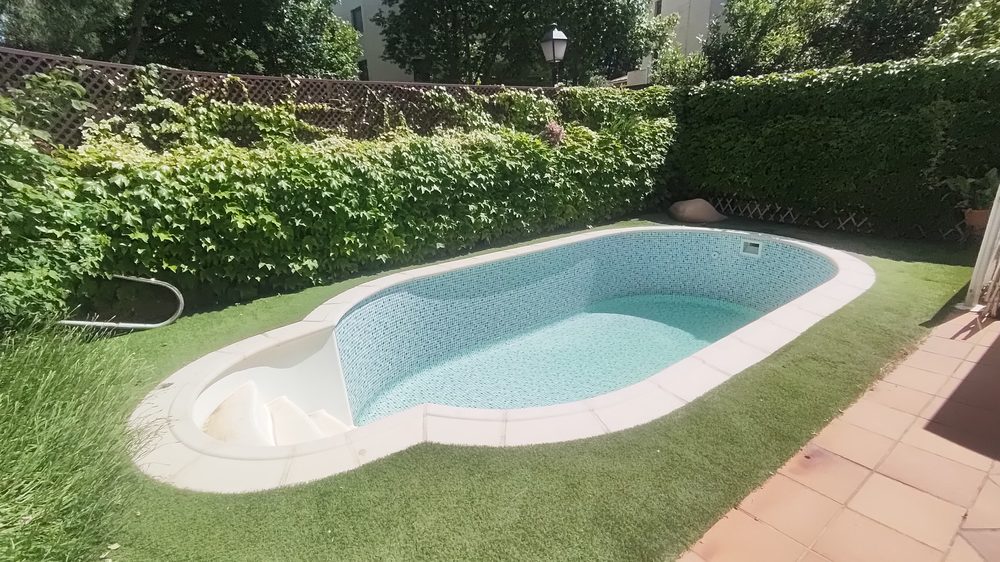 Piscina Waterair en jardín
