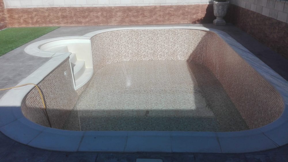 Piscina Waterair con mosaico